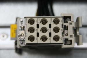Pluggable connection in the control cabinet