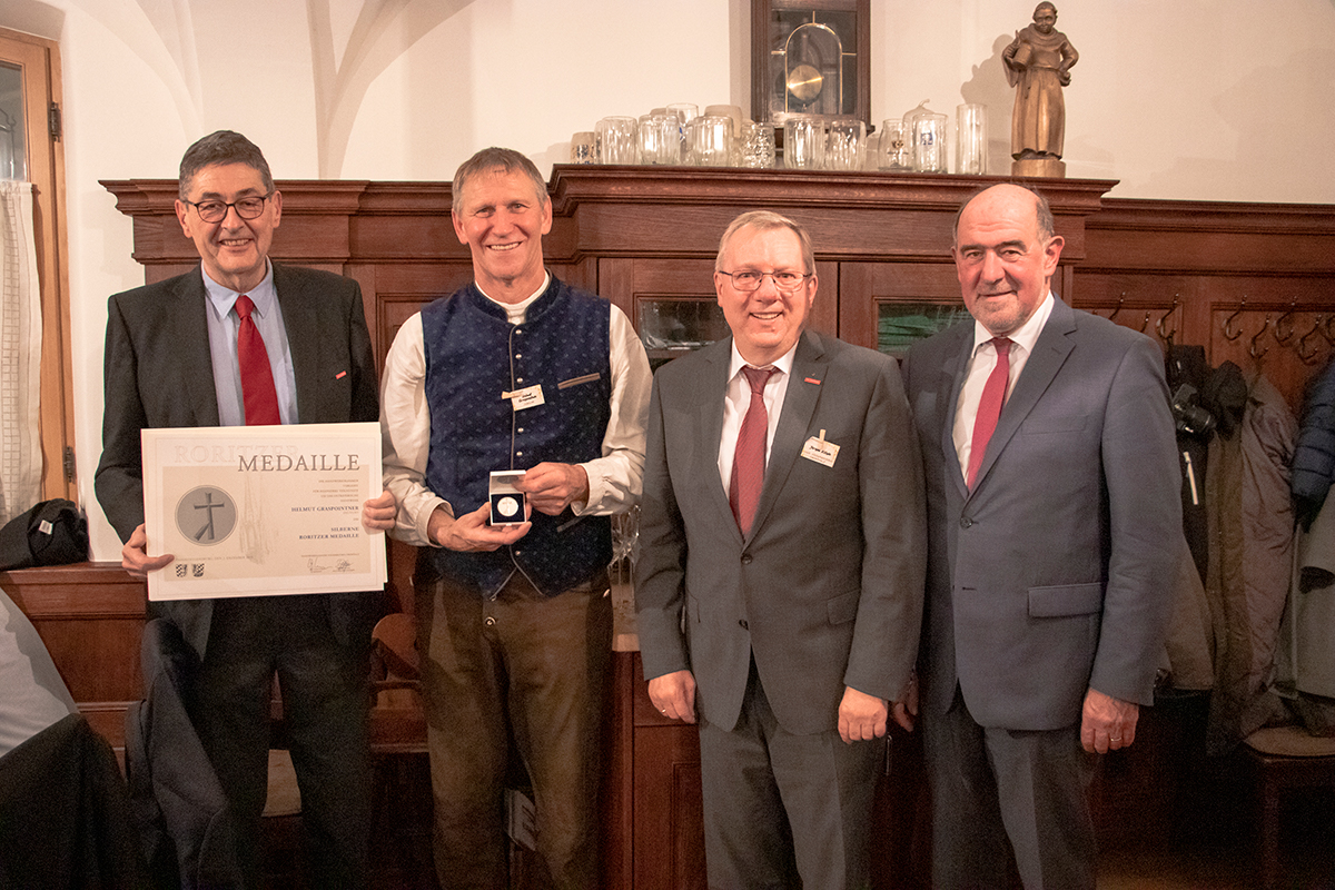 Helmut Graspointner was awarded with the Roritzer Medal by the Chamber of Skilled Craft of Lower Bavaria and Upper Palatinate